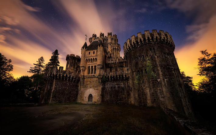 Butron Slott, gamla slottet, kv&#228;ll, sunset, skogen, landm&#228;rke, Spanien