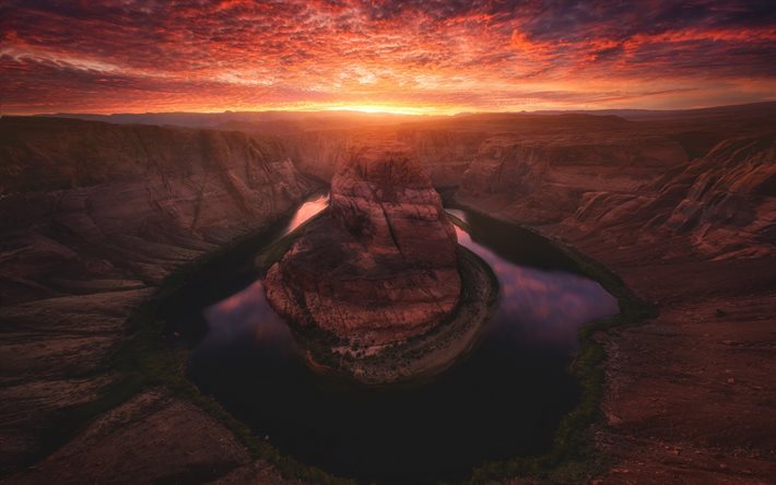 Horseshoe Bend, roches rouges, canyon, fleuve Colorado, soir, coucher de soleil, Page, Arizona, USA