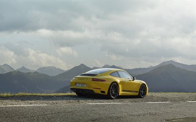 Porsche 911 Carrera T, 2018, ulkoa, takaa katsottuna, keltainen urheiluauto, mountain maisema, keltainen 911 Carrera, Saksan autoja, Porsche