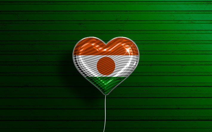 Rakastan Nigeri&#228;, 4k, realistiset ilmapallot, vihre&#228; puinen tausta, Afrikan maat, Nigerin lippusyd&#228;n, suosikkimaat, Nigerin lippu, ilmapallo lipulla, Niger, Love Niger