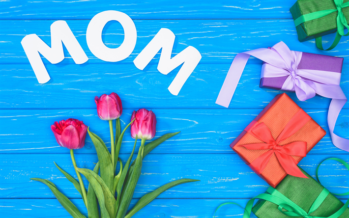 El D&#237;a de las madres, una fiesta internacional, 13 de Mayo de 2018, regalos, tulipanes rojos, mam&#225;, primavera, flores