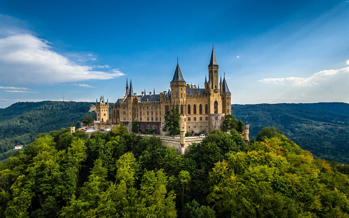 Tyskland, Hohenzollern Slott, sommar, tyska landm&#228;rken, berg, Europa