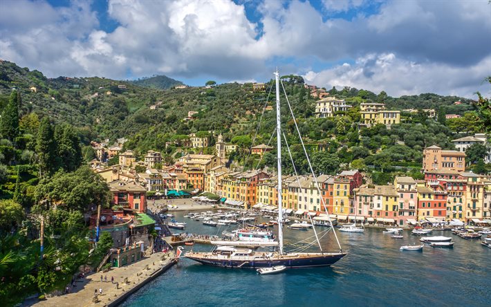 Portofino, estate, resort, Liguria, yacht, barca a vela, panorama di Portofino, Marina di Portofino, mare Mediterraneo, costa, paesaggio urbano di Portofino, Italia