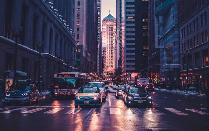 Chicago, taxi, strade, grattacieli di Chicago, paesaggio urbano di Chicago, sera, tramonto, Illinois, USA