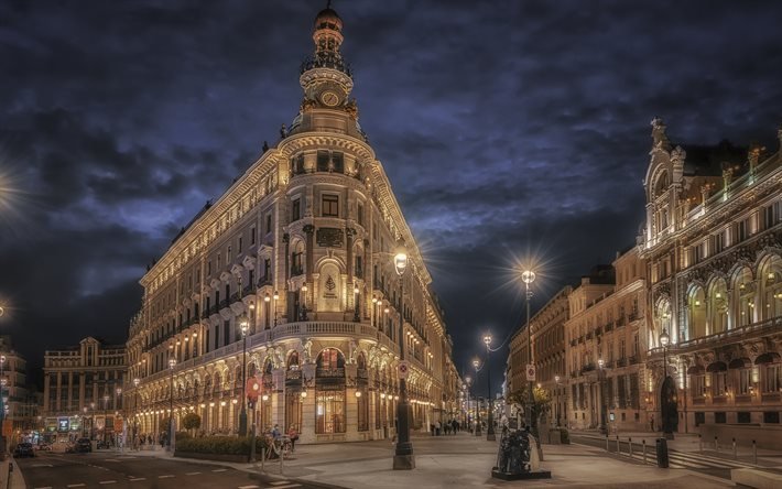Madrid, Four Seasons Hotel Madrid, Calle de Sevilla, sera, luoghi popolari di Madrid, turismo, Spagna