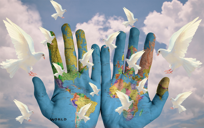 Sulla mappa le mani, bianche colombe, Salvare la Terra, concetti di ecologia, ambiente, mappa della Terra, mani