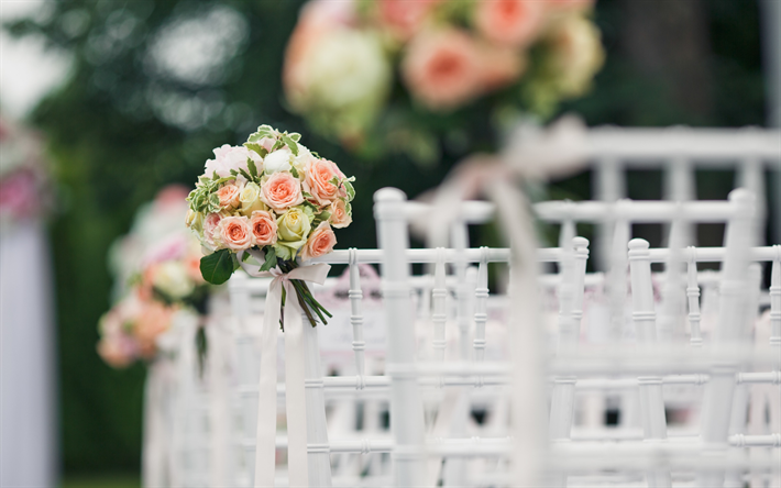 結婚の花の装飾, バラの花束, 結婚式の花束, 白いベンチ, ピンク色のバラ