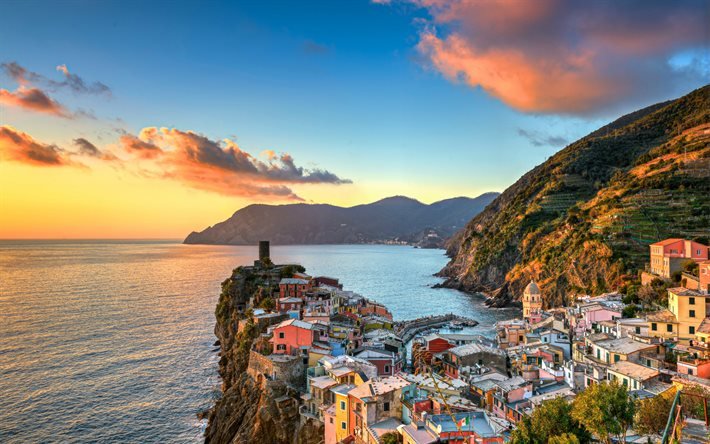 Ligurian Sea, sunset, Vernazza, coast, Cinque Terre, Liguria, Italy