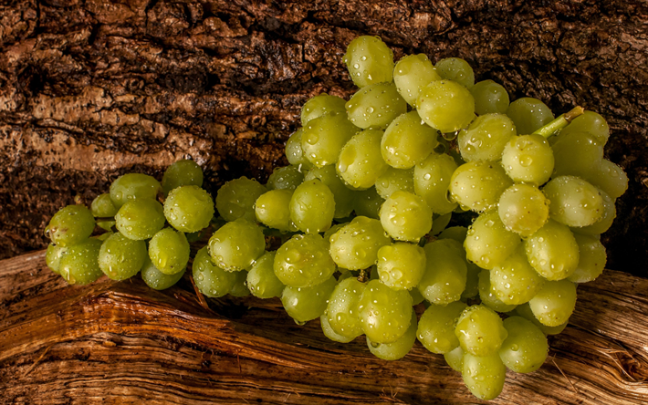 uva, frutta matura, bianco, grappolo d&#39;uva, frutta, uva su sfondo di legno