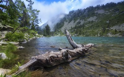 mountain lake, Neouvielle National Nature Reserve, French Pyrenees, mountain landscape, Midi-Pyrenees, Aragnouet, France