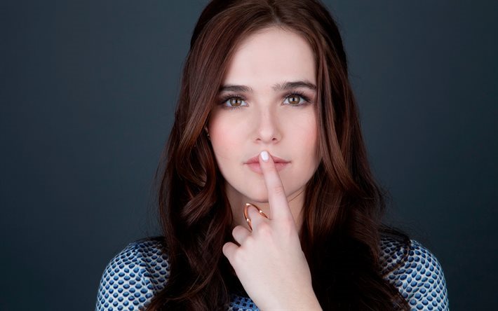 Zoey Deutch, Hollywood, amerikansk sk&#229;despelare, sk&#246;nhet, portr&#228;tt, brunett