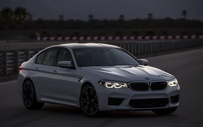 4k, BMW M5, 2018 cars, darkness, G30, white m5, headlights, german cars, BMW