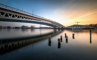 Floden Spree, sunset, Minna Todenhagen Bridge, Berlin, Tyskland