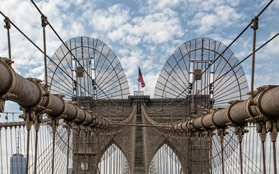 Brooklyn Bridge, New York, 4: e juli, USA flagga, gamla bron, Brooklyn, USA, Amerikanska flaggan
