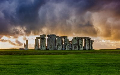 Stonehenge, 4k, inglese punti di riferimento, le nuvole, Amesbury, Regno Unito