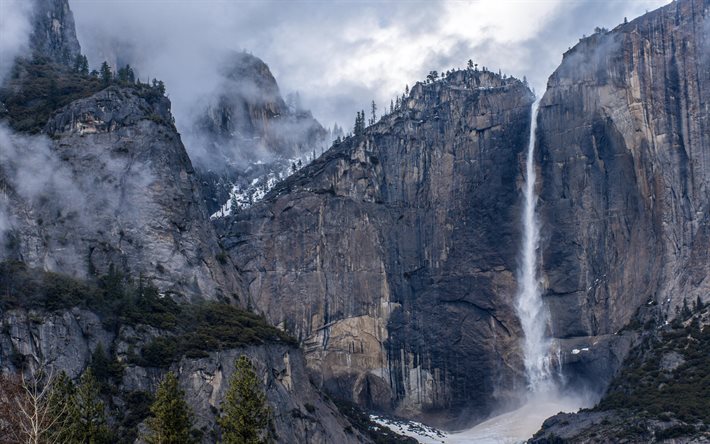 Yosemite Falls, bergslandskap, kv&#228;ll, stenar, berg, vattenfall, Yosemite National Park, USA, Merced River