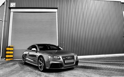 Audi RS5 Coup&#233;, l&#39;usine, le r&#233;glage, RS5, voitures allemandes, Audi, monochrome
