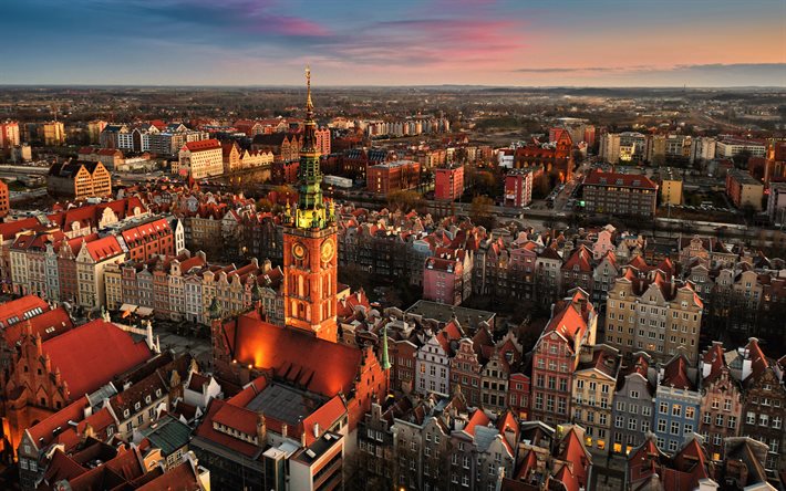 Gdansk C&#226;mara Municipal, Gdansk, noite, p&#244;r do sol, capela, Gdansk paisagem urbana, bela cidade, Pomer&#226;nia, Pol&#243;nia