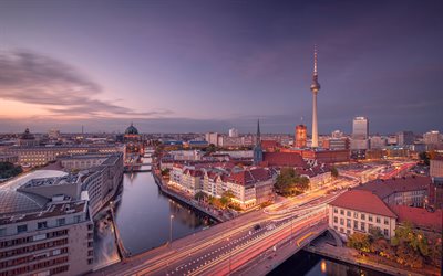 Berlino, sera, tramonto, fiume Sprea, paesaggio urbano di Berlino, Fernsehturm Berlino, Torre della Televisione di Berlino, skyline di Berlino, Germania, Berliner Fernsehturm
