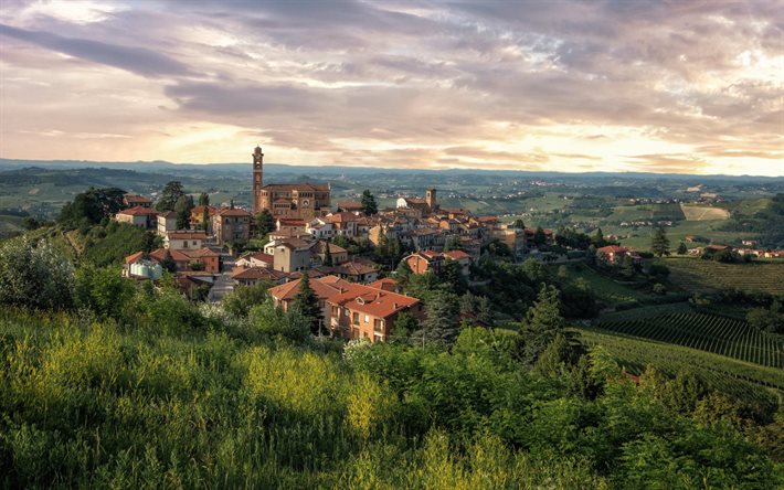De Morra, Piemonte, kv&#228;ll, sunset, vacker stad, turism, La Morra panorama, La Morra stadsbilden, Italien
