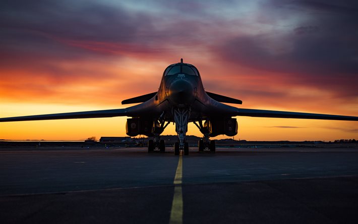 Rockwell B-1 Lancer, noite, p&#244;r do sol, B-1B, bombardeiro estrat&#233;gico americano, campo de avia&#231;&#227;o militar, aeronave de combate, aeronave militar, USAF