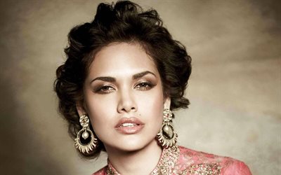 Bollywood, Esha Gupta, l&#39;actrice indienne, beaut&#233;, brunette, portrait
