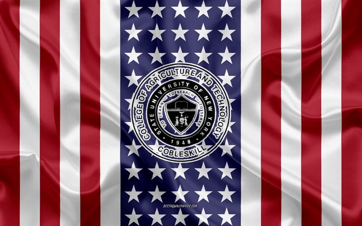 New Yorkin osavaltion yliopisto Cobleskill-tunnuksessa, Yhdysvaltain lippu, New Yorkin osavaltion yliopisto Cobleskill-logossa, Cobleskill, New York, USA, New Yorkin osavaltion yliopisto Cobleskilliss&#228;