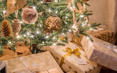 Christmas tree, evening, burning lanterns, garland, Christmas, Happy New Year, gifts, retro Christmas decorations