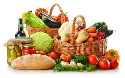 cesta con verduras, comida, pan, comida sana conceptos