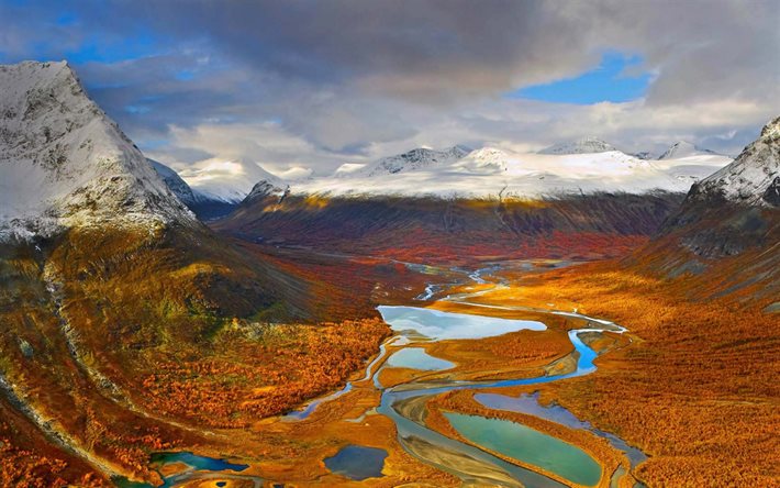 Rapa Valley, Parco Nazionale di Sarek, Rapadalen, paesaggio di montagna, autunno, montagna, valle, Svezia