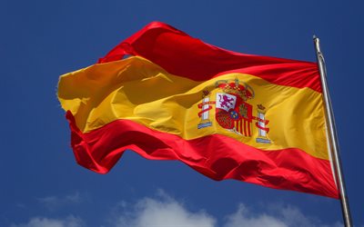 Acenando com bandeira espanhola, 4k, c&#233;u azul, mastro, Bandeira da Espanha, Pa&#237;ses europeus, bandeira espanhola, Espanha