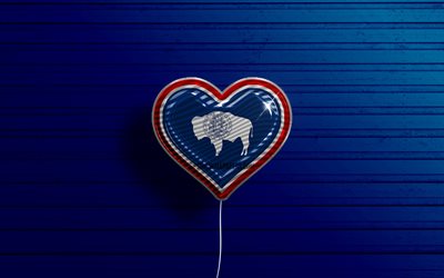 I Love Wyoming, 4k, ballons r&#233;alistes, fond en bois bleu, &#201;tats-Unis d’Am&#233;rique, Coeur de drapeau du Wyoming, drapeau du Wyoming, ballon avec drapeau, &#201;tats am&#233;ricains, Amour Wyoming, Etats-Unis, Wyoming