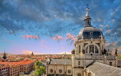 Almudena-Katedralen, Madrid, kv&#228;ll, sommar, Spanien, Cathedral of Saint Mary