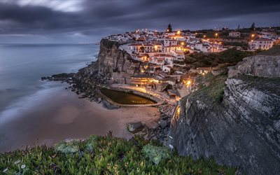 Azenhas do Mar, Oceano Atl&#226;ntico, costa, noite, p&#244;r do sol, luzes da cidade, Sintra, Portugal