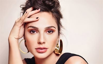Gal Gadot, actrice isra&#233;lienne, portrait, star hollywoodienne, s&#233;ance photo, robe noire, beaux yeux f&#233;minins