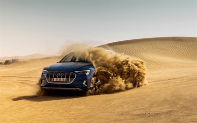 Audi E-Tron, 2019, el&#233;ctrico SUV, desierto, dunas, arena, azul nuevo E-Tron, coche el&#233;ctrico, alem&#225;n nuevos coches el&#233;ctricos, Audi