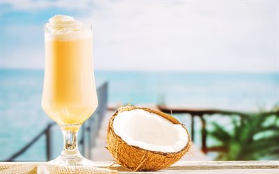 Pina colada, perinteinen caribbean cocktail, kookos, kes&#228;ll&#228;, ranta, eri juomia