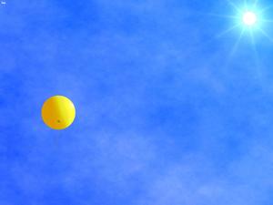 4k Nature Yellow Balloon 4k nature wallpaper