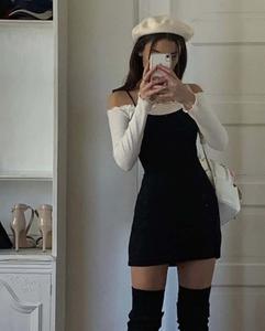 A beautiful girl embracing her inner beauty aesthetic girl wallpaper