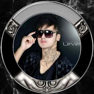a man in sunglasses is wearing a black and silver circle instagram profile wallpaper