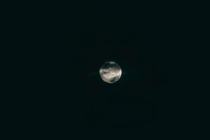 A mysterious and striking sight - the full moon. moon wallpaper