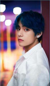 a young man with blue hair posing for a photo bts v wallpaper