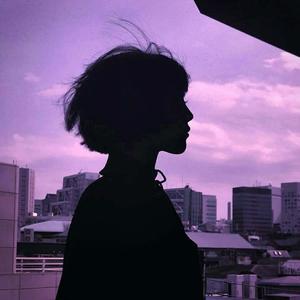 Aesthetic Girl Silhouette Pictures Wallpaper