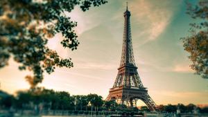 Aesthetic Paris Eiffel Laptop laptop wallpaper