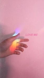 Aesthetic Pink iPhone Hand With Prism Light aesthetic pink iphone wallpaper