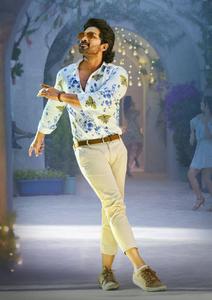 Allu Arjun HD Grooving Scenes allu arjun hd wallpaper