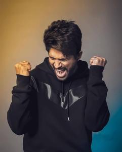 Allu Arjun HD Looking Happy allu arjun hd wallpaper
