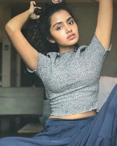 Anupama Parameswara Grey Top anupama parameswaran wallpaper