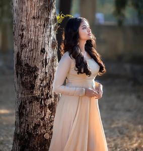 Anupama Parameswaran Peach Gown anupama parameswaran wallpaper