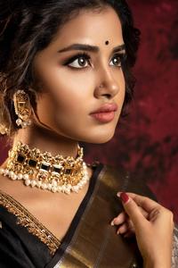Anupama Parameswaran Pearl Necklace anupama parameswaran wallpaper